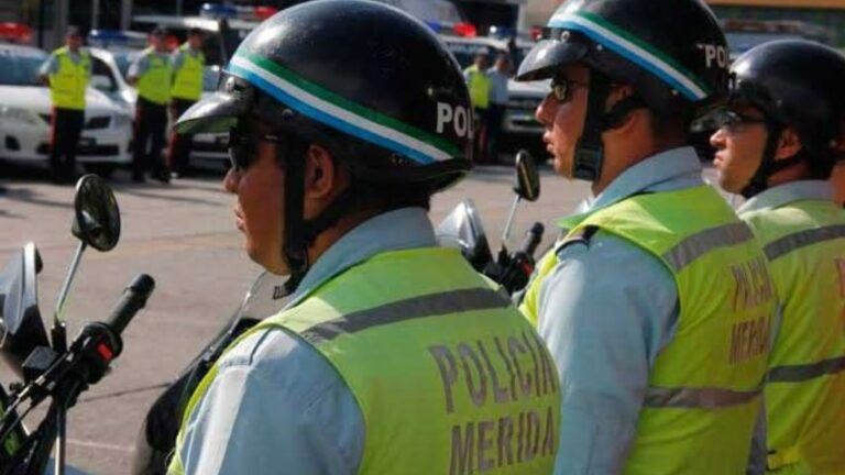 Despliegan más de 100 funcionarios en Mérida para garantizar la seguridad de temporadistas