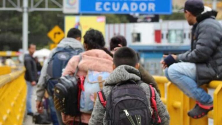 Número de migrantes venezolanos en Ecuador descendió a 443 mil