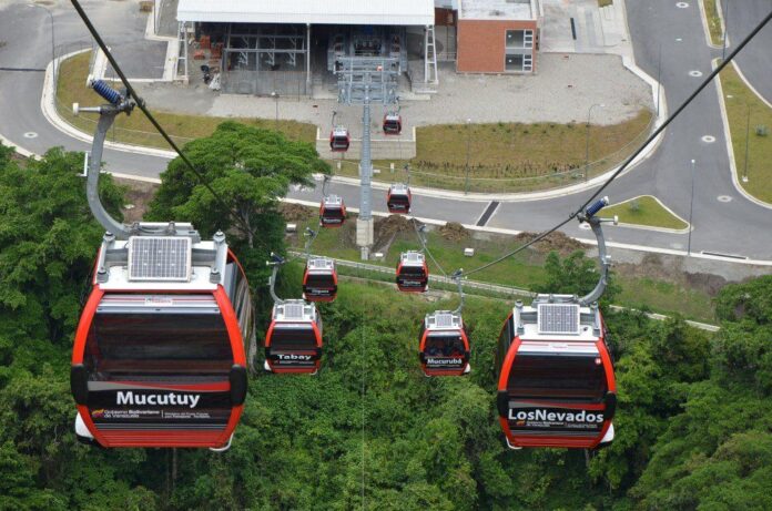 Continúan labores de mantenimiento del Trolcable en Mérida