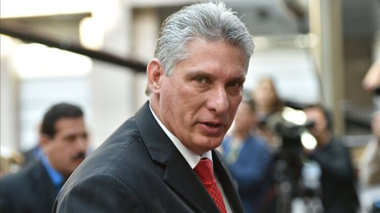 Díaz-Canel califica como «acto de brutalidad» el posible envío de migrantes a Guantánamo