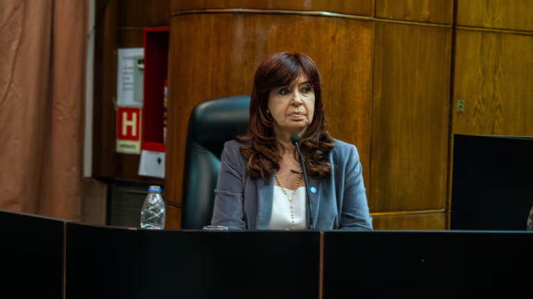 Cristina Fernández denuncia «violencia política» al declarar en el juicio por su atentado