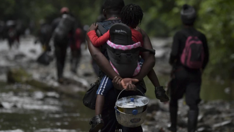 Médicos alertan de secuelas de salud mental por la violencia contra migrantes
