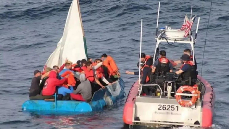 Repatrian a la República Dominicana a 15 migrantes detenidos en aguas de Puerto Rico