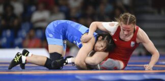 Sakura Motoki logró el tercer oro para Japón en la lucha femenina de París 2024