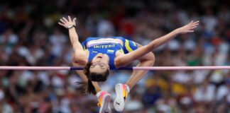 Yaroslava Mahuchikh se cuelga el oro en salto de altura