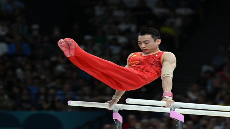 Zou revalidó el oro en paralelas con la nota más alta de los Juegos