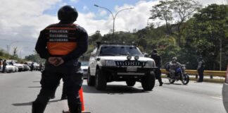 Un lesionado deja volcamiento de camión en Mérida