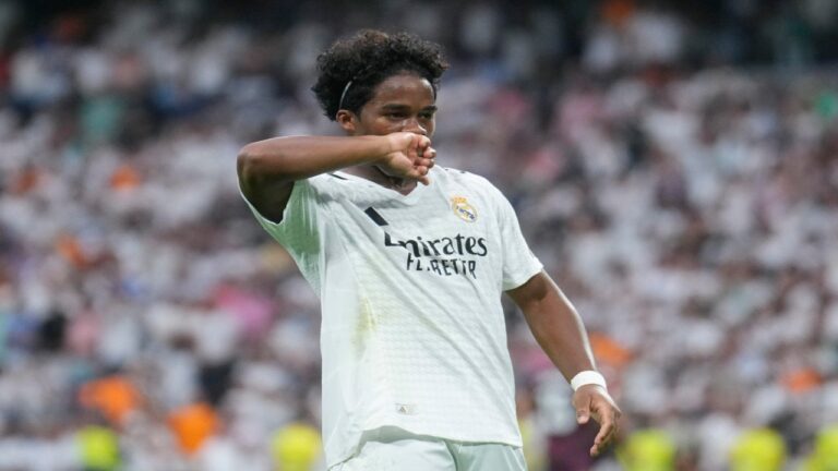 Real Madrid superó al Valladolid con el debut goleador de Endrick