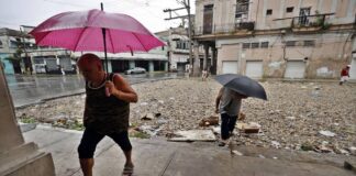 Helene deja huellas visibles de su paso cercano al oeste de Cuba