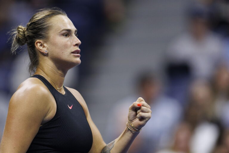 Sabalenka mostró su autoridad y se cita con Navarro en semifinales