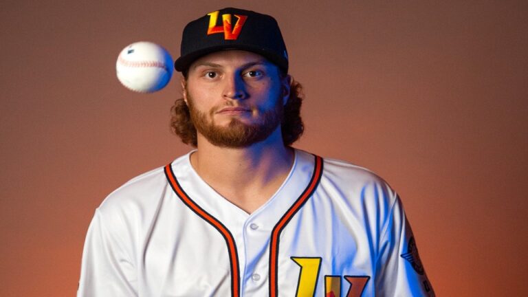Colin Peluse se une a las tropas de Leones del Caracas