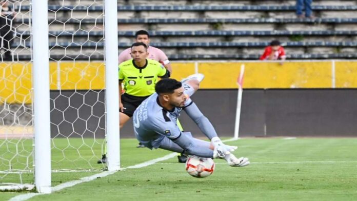 Rafa Romo fue decisivo para llevar a Universidad Católica rumbo semifinales de la Copa Ecuador