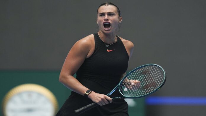 Sabalenka continúa con firmeza en China