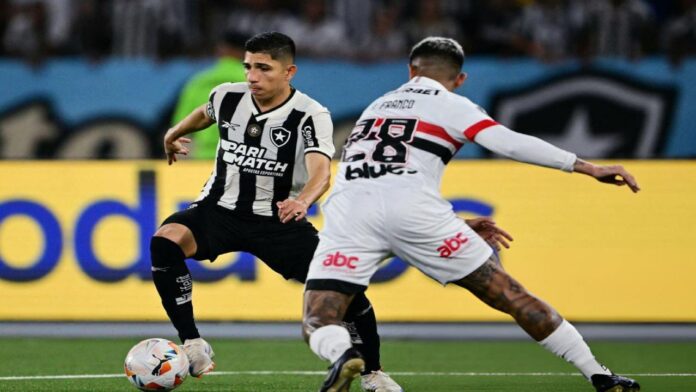 Savarino brilló con Botafogo en el empate sin goles con São Paulo