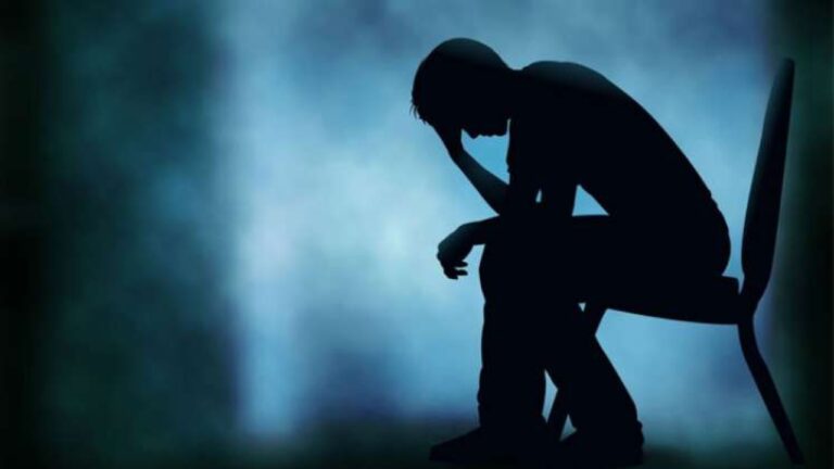 Exhortan a evaluar el tema del suicidio como un problema de salud pública