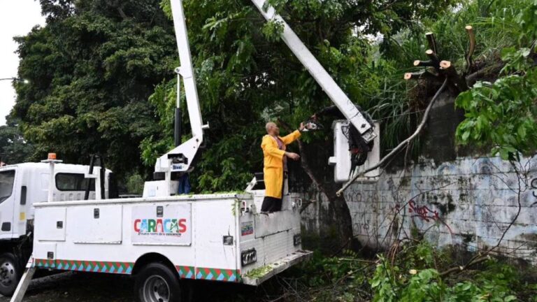 Alcaldía de Caracas atendió los daños provocados por las lluvias este #1Sep