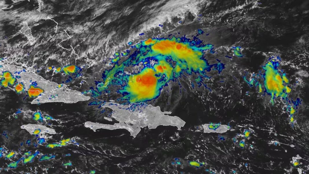 La tormenta Oscar se convierte en huracán de categoría 1 al sureste de Bahamas