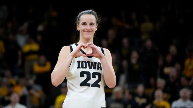 Caitlin Clark es la primera novata que llega al mejor quinteto de la WNBA desde el 2008