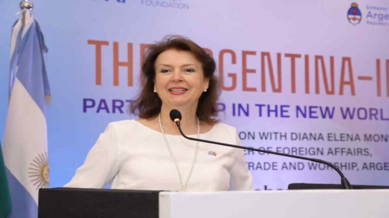 Argentina estudiará asociación con los BRICS si desarrollan sistema financiero propio