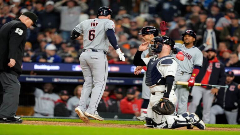 David Fry conectó un cuadrangular y remolcó tres carreras y el dominicano José Ramírez pegó un vuelacercas solitario para que Guardianes de Cleveland derrotara este jueves 5-4 a Tigres de Detroit, para forzar un quinto y decisivo juego en la Serie Divisional de la Liga Americana.