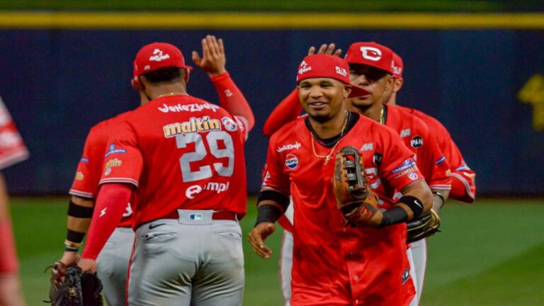Cardenales barrió a Leones para marcharse de la capital victorioso