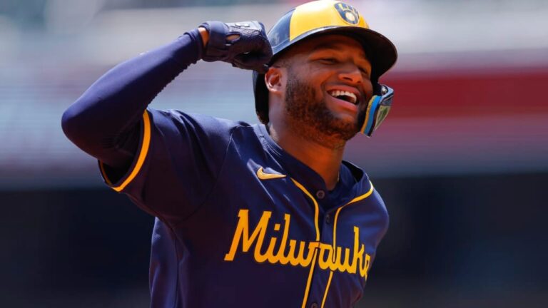 Jackson Chourio dejó su huella en el primer juego de la Postemporada