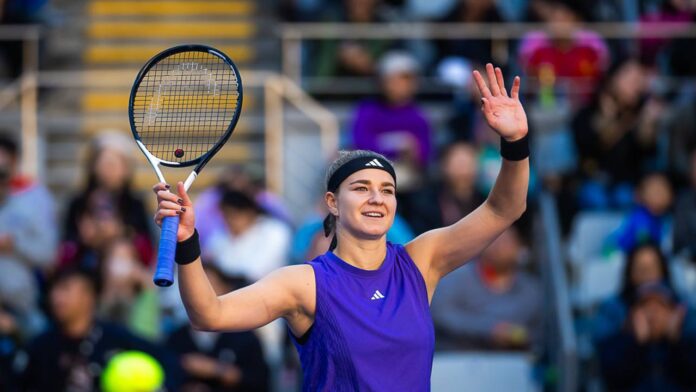 Muchova dio la sorpresa ante Sabalenka y alcanzó las semifinales del Abierto de China