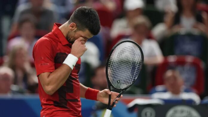 Djokovic se cae del Masters 1.000 de París y complica su presencia en Turín