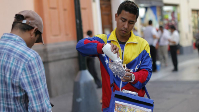 Migrantes venezolanos en Perú preocupados por nuevas medidas del gobierno