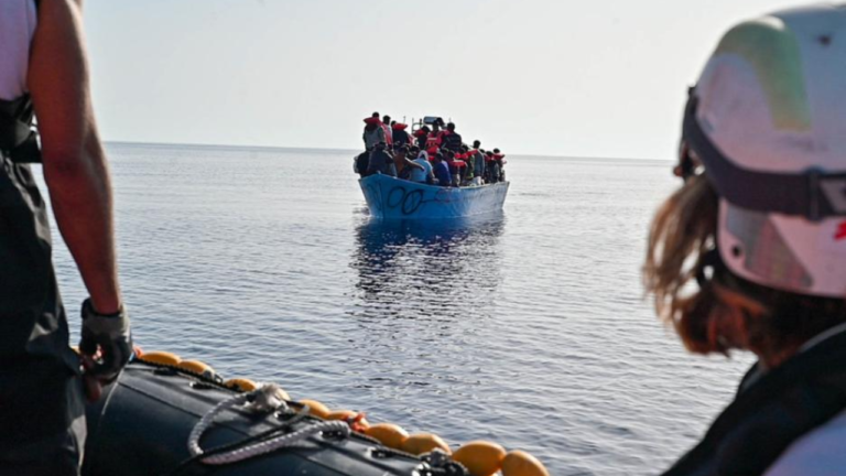 Advierten sobre posibles abusos a migrantes trasladados de Italia a Albania