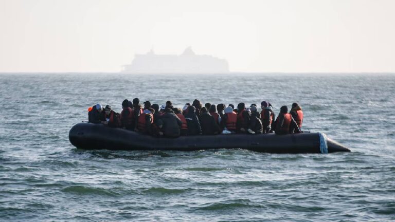 Cuatro migrantes fallecen al intentar cruzar de forma irregular el canal de la Mancha