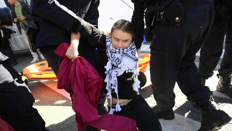 Greta Thunberg fue detenida durante una protesta en Bruselas