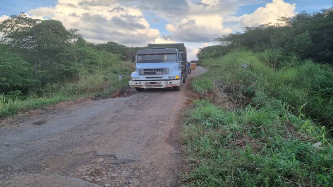 Altagracia de Orituco en Guárico tiene dos días sin recibir combustible por colapso en tramo de la troncal 11