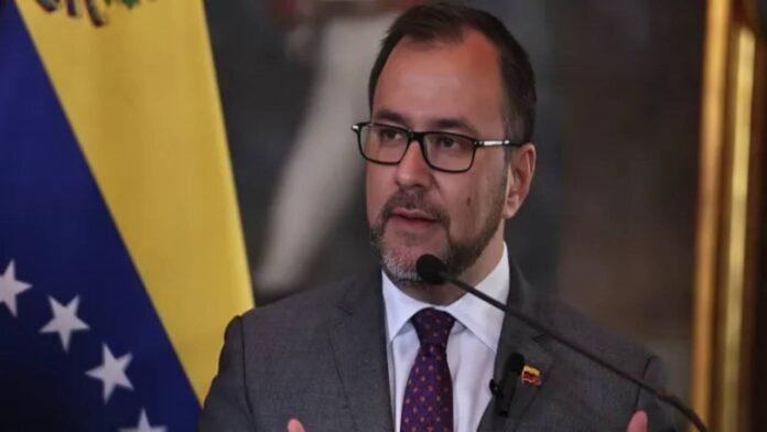 Canciller Gil pide a la OIM y Acnur intervenir en favor de los migrantes presos en El Salvador