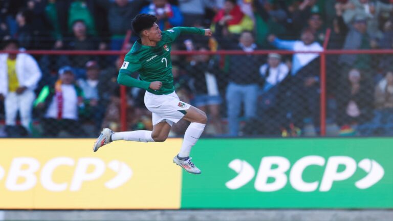 Bolivia le quitó el invicto a Colombia para seguir con su línea ascendente
