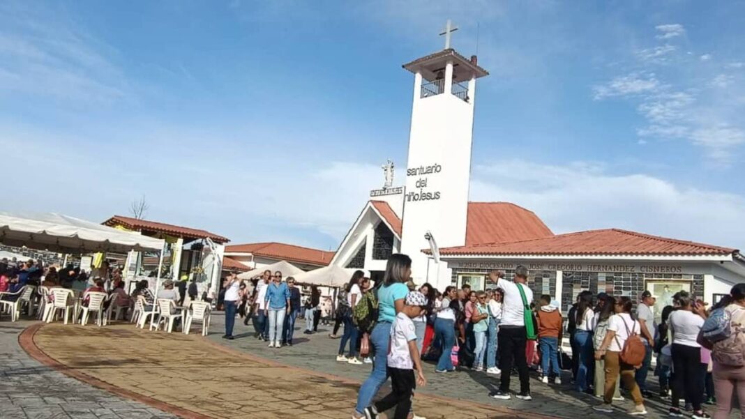 Realizan peregrinación en Trujillo para honrar a José Gregorio Hernández (+Fotos)