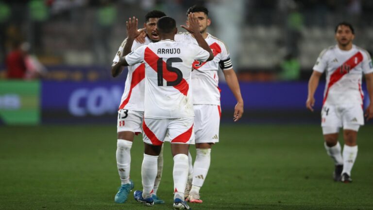 Perú rompió todos los pronósticos y superó a Uruguay