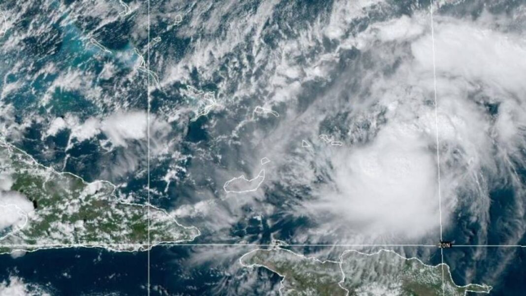 Fuerte viento, marejada e intensa lluvia, Cuba se prepara para cuando Óscar toque tierra