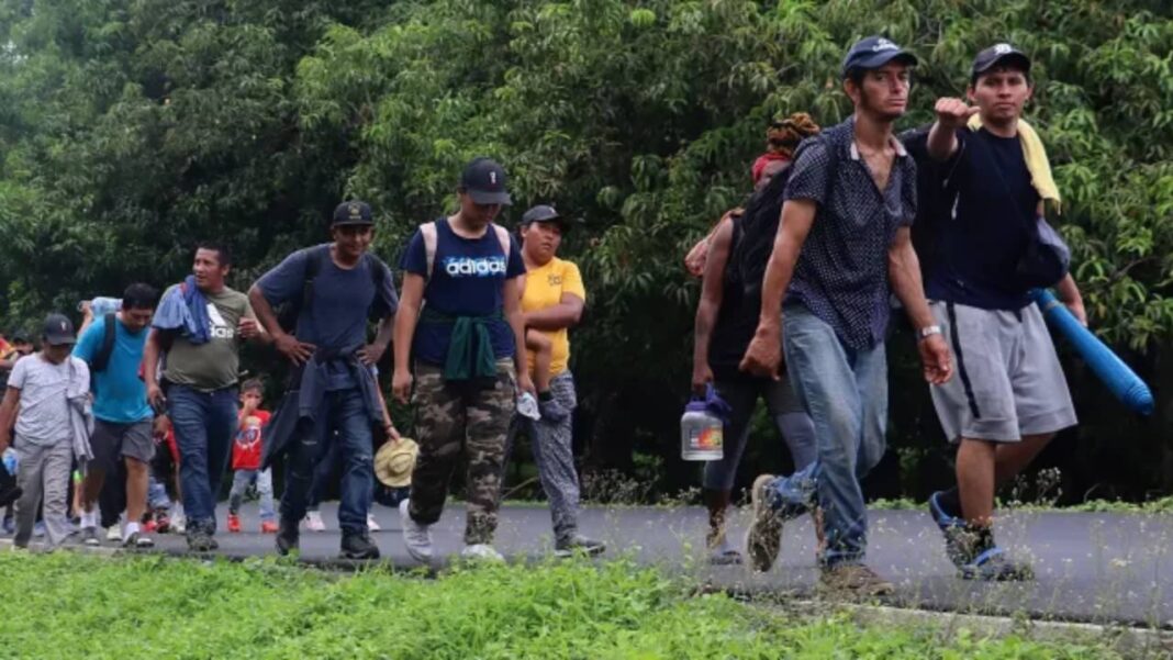 Migrantes en la frontera México con EEUU esperan las mejoras prometidas por Sheinbaum