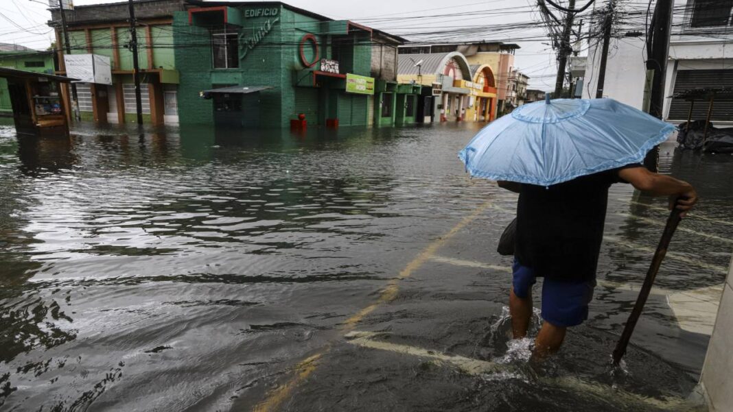 Alerta roja en sur de Honduras, fronterizo con El Salvador y Nicaragua, por tormenta Sara