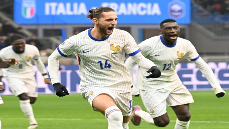 Rabiot lideró el regreso de la avasallante Francia