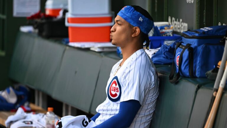 Cachorros de Chicago designaron para asignación al venezolano Adbert Alzolay