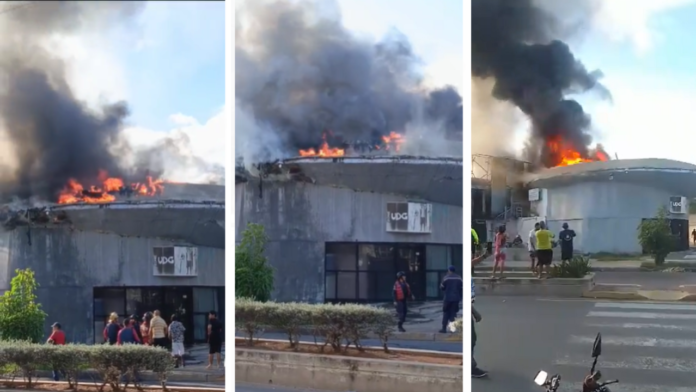 Incendio consumió la tradicional tienda El Platillo en Margarita (+videos)