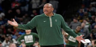 NBA multa con 25.000 dólares a Doc Rivers por criticar a los árbitros