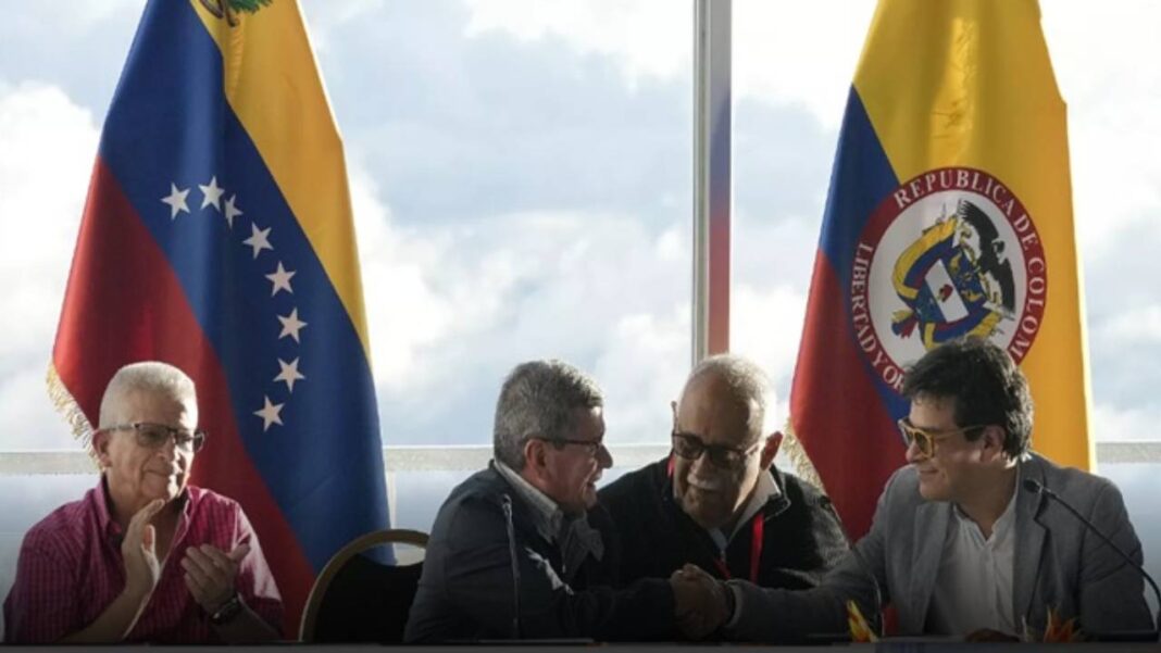 Delegación de guerrilla del ELN llega a Caracas para reunirse con el Gobierno de Petro