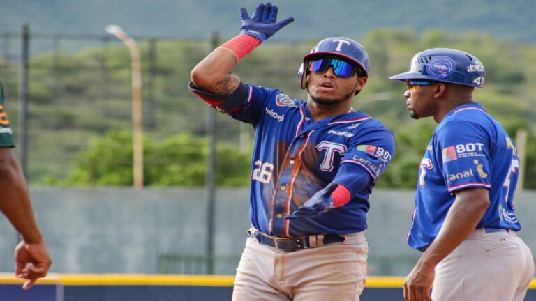 Tiburones volvió a celebrar un triunfo luego de cuatro jornadas