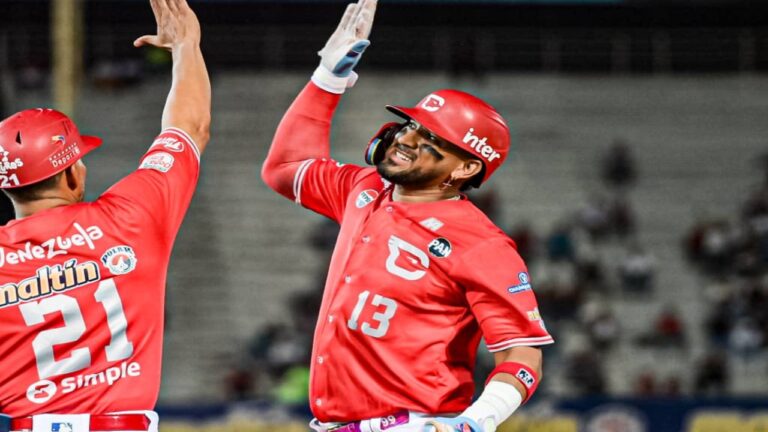 Cardenales reafirmó su dominio sobre Leones para provocar un triple empate en la cima