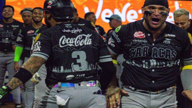 Leones se llevó la serie ante Caribes para apretar la clasificación de la LVBP