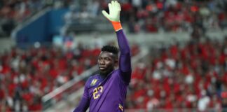 André Onana recibe el FIFPRO Player Impact Award por su trabajo humanitario en África