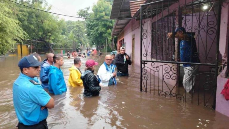 Dos muertos, 5.000 afectados y 1.800 casas anegadas dejó la tormenta Sara en Nicaragua